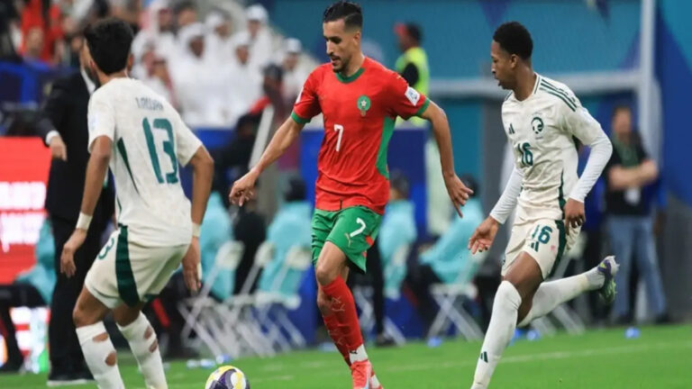 كأس العرب 2025: المغرب يتأهل لنصف النهائي ويتطلع إلى ديربي محتمل ضد الجزائر كأس العرب 2025: المغرب يتأهل لنصف النهائي ويتطلع إلى ديربي محتمل ضد الجزائر