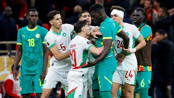 الكاف يرفض طلب المغرب لتجريد السنغال من لقب كأس الأمم الأفريقية الكاف يرفض طلب المغرب لتجريد السنغال من لقب كأس الأمم الأفريقية